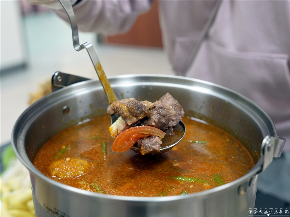 【苗栗後龍。美食】『老余牛家莊』霸氣登場！藏在田園郊區的大盆牛肉鍋上桌！ @傻蛋夫妻生活札記