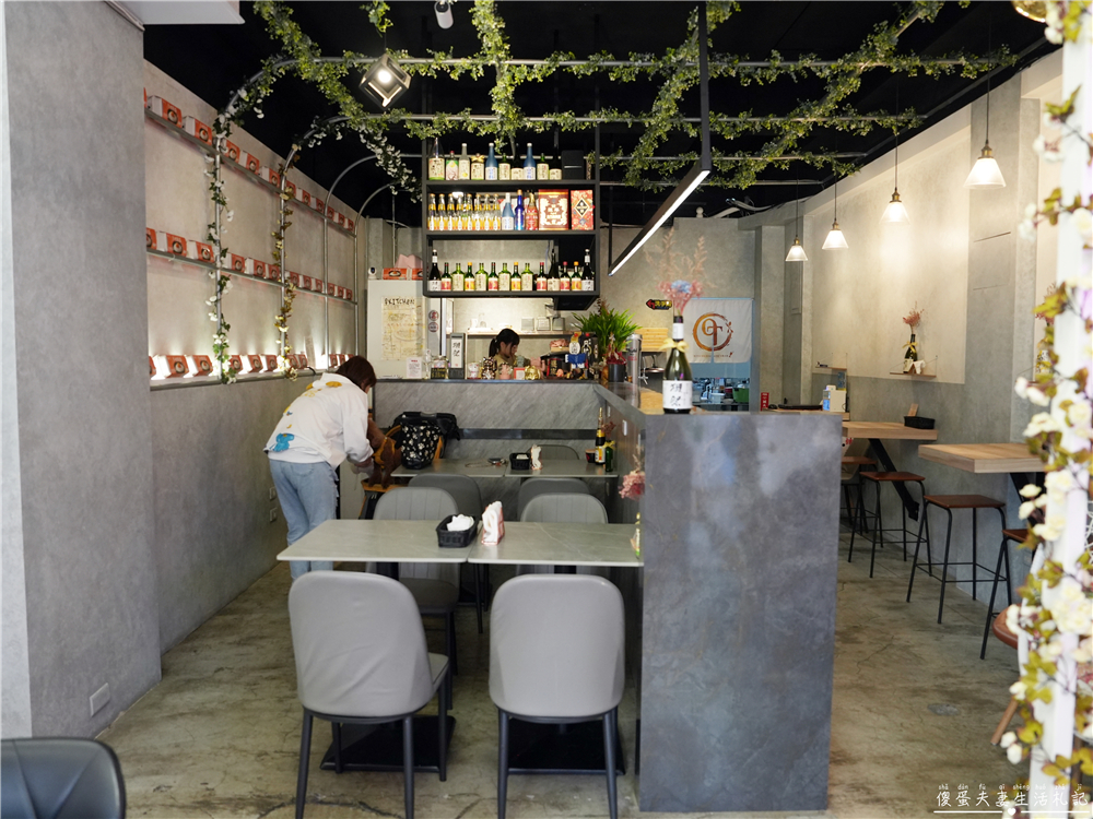 【台中西屯。美食】『烏竹樓OT Kitchen』逢甲最美台式餐廳！流心手切黑豚滷肉飯激推！ @傻蛋夫妻生活札記