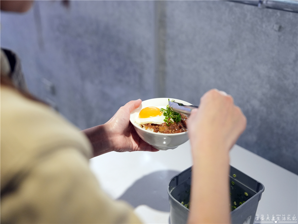 【台中西屯。美食】『烏竹樓OT Kitchen』逢甲最美台式餐廳！流心手切黑豚滷肉飯激推！ @傻蛋夫妻生活札記