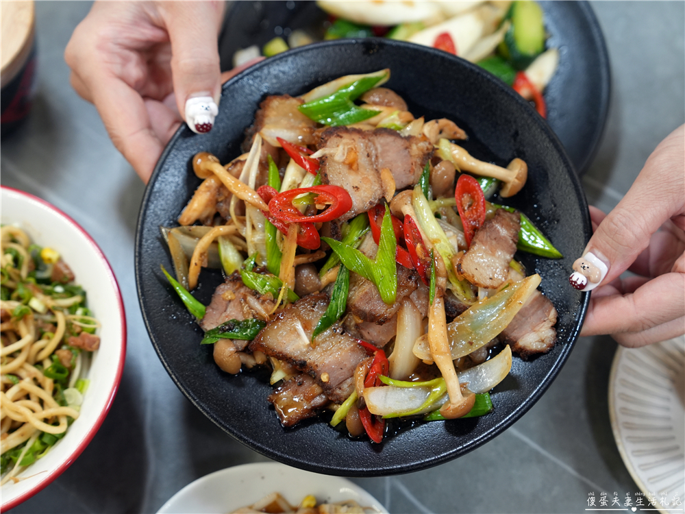 【台中西屯。美食】『烏竹樓OT Kitchen』逢甲最美台式餐廳！流心手切黑豚滷肉飯激推！ @傻蛋夫妻生活札記