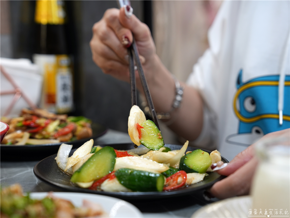 【台中西屯。美食】『烏竹樓OT Kitchen』逢甲最美台式餐廳！流心手切黑豚滷肉飯激推！ @傻蛋夫妻生活札記