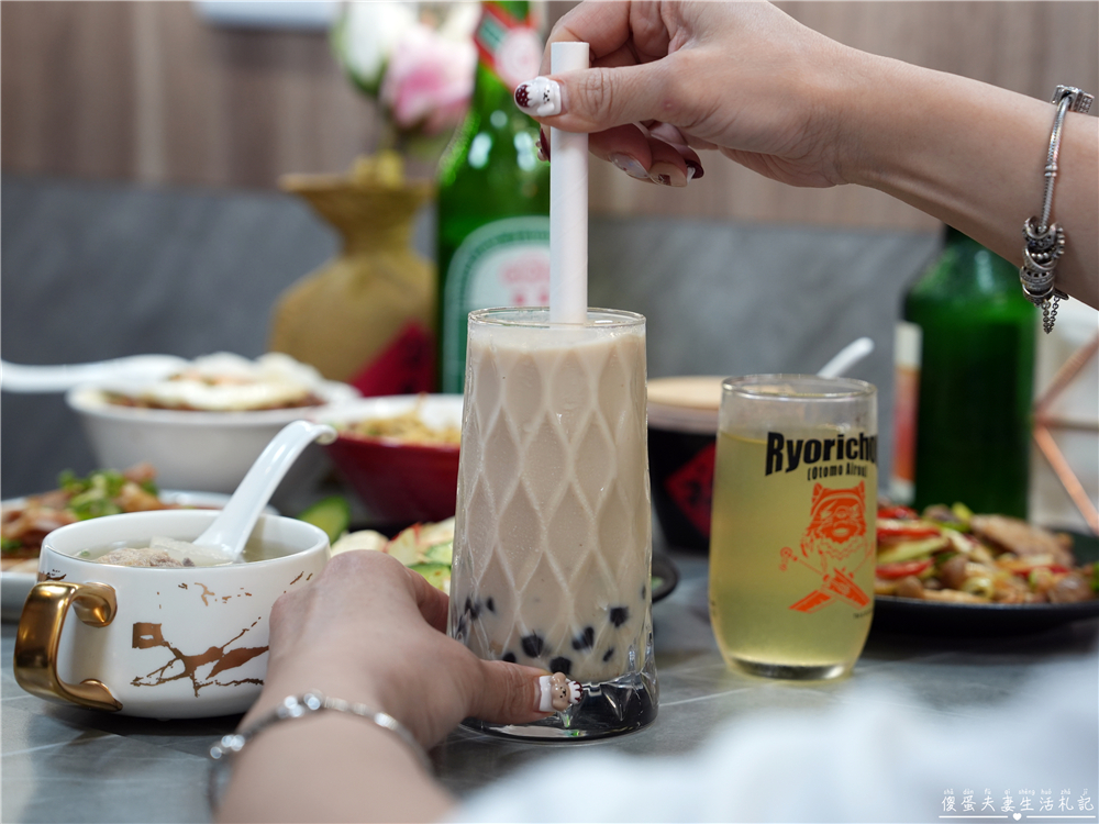 【台中西屯。美食】『烏竹樓OT Kitchen』逢甲最美台式餐廳！流心手切黑豚滷肉飯激推！ @傻蛋夫妻生活札記