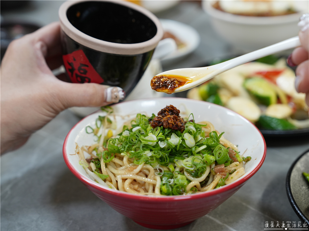 【台中西屯。美食】『烏竹樓OT Kitchen』逢甲最美台式餐廳！流心手切黑豚滷肉飯激推！ @傻蛋夫妻生活札記