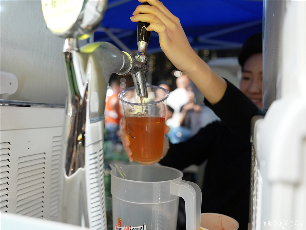 【香港灣仔。景點】『跑馬地馬場 Happy Valley Racecourse』璀璨燈火下的週三嘉年華派對！ @傻蛋夫妻生活札記