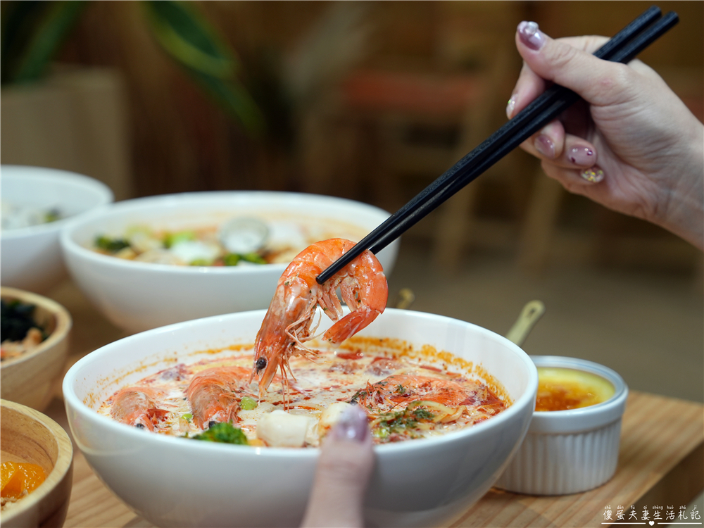 【苗栗市。美食】『波奇多 夏威夷輕食』爆好吃輕食！可客製餐點的超質感夏威夷輕食餐廳！店中店『義舍義式湯麵』同步登場~~ @傻蛋夫妻生活札記