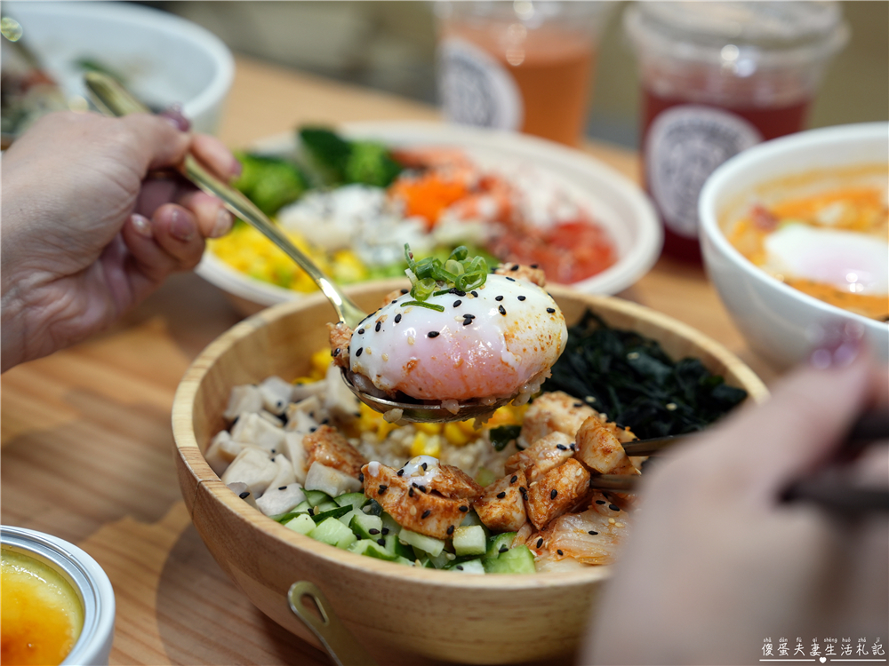 【苗栗市。美食】『波奇多 夏威夷輕食』爆好吃輕食！可客製餐點的超質感夏威夷輕食餐廳！店中店『義舍義式湯麵』同步登場~~ @傻蛋夫妻生活札記