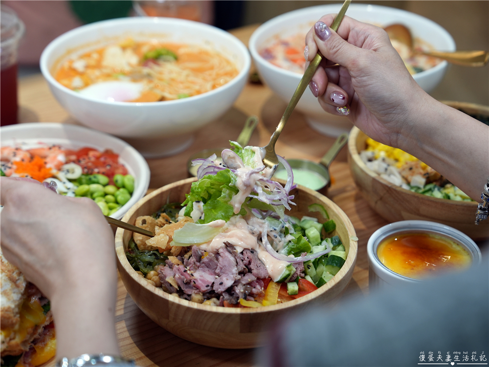 【苗栗市。美食】『波奇多 夏威夷輕食』爆好吃輕食！可客製餐點的超質感夏威夷輕食餐廳！店中店『義舍義式湯麵』同步登場~~ @傻蛋夫妻生活札記