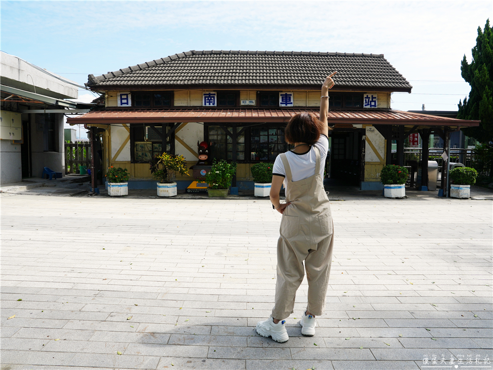 【台中大甲。景點】『日南車站』靜謐古樸~台中市市定古蹟的唯美百年歷史木造車站！ @傻蛋夫妻生活札記