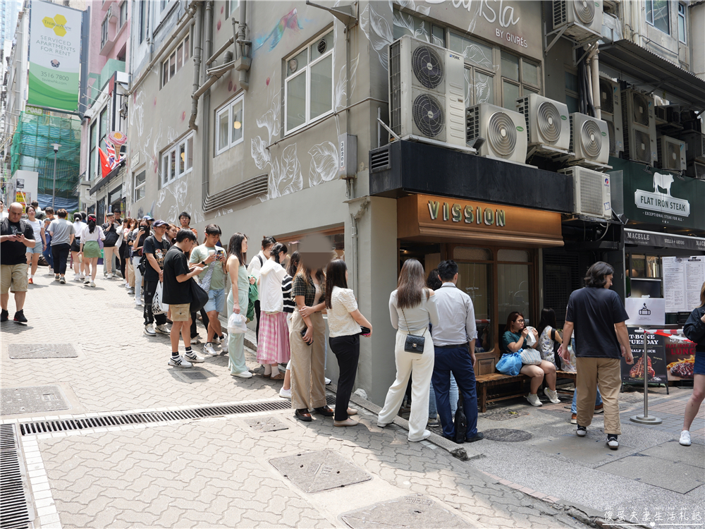 【香港中西區。景點】『中環半山扶手電梯』漫步高低錯落的中環街巷～探索香港城市脈動！ @傻蛋夫妻生活札記