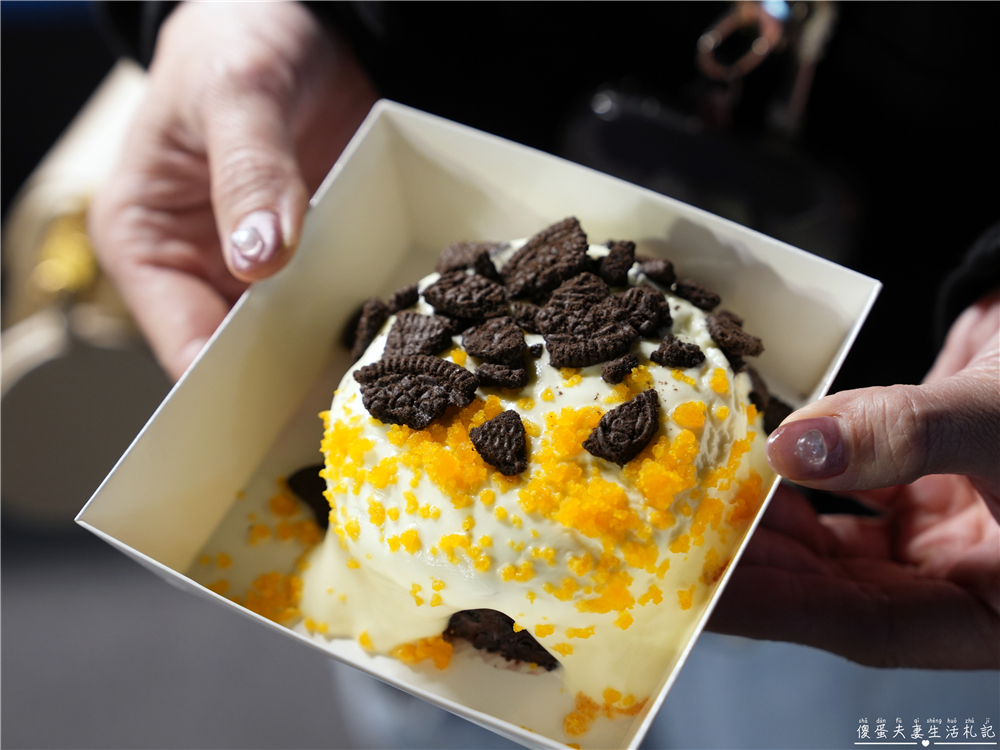 【台中東區。美食】『紫米芋泥奶酪』軟糯不甜膩！旱溪夜市可愛又好吃的紫米芋泥奶酪小點心！ @傻蛋夫妻生活札記