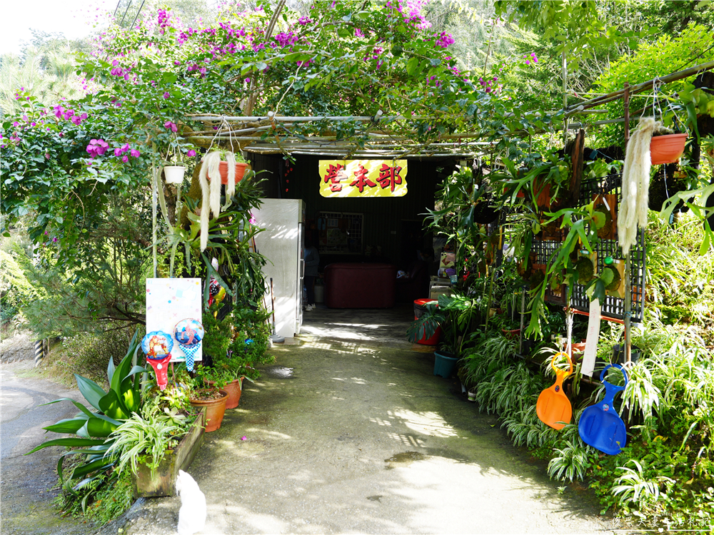 【苗栗大湖。露營】『夢之谷露營區』小朋友天堂！遊樂設施滿滿~馬拉邦山山脈上的世外桃源~ @傻蛋夫妻生活札記