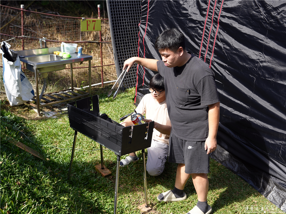 【苗栗大湖。露營】『夢之谷露營區』小朋友天堂！遊樂設施滿滿~馬拉邦山山脈上的世外桃源~ @傻蛋夫妻生活札記