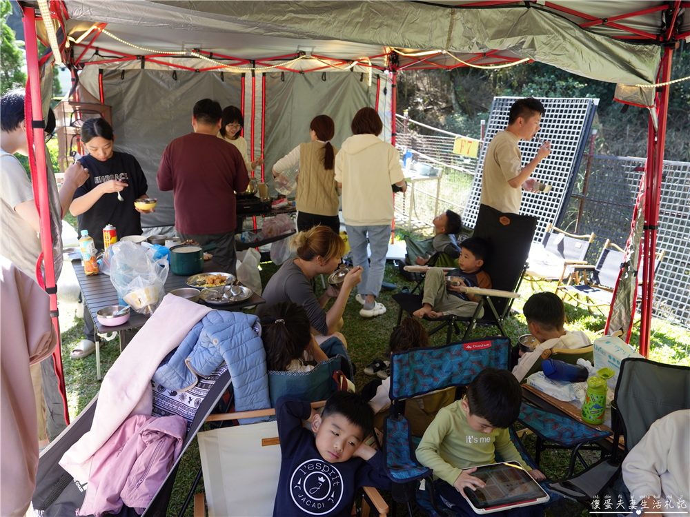 【苗栗大湖。露營】『夢之谷露營區』小朋友天堂！遊樂設施滿滿~馬拉邦山山脈上的世外桃源~ @傻蛋夫妻生活札記