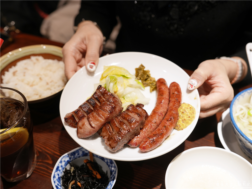 【日本仙台。美食】『たんや善治郎-牛たん通り店』厚切最高！仙台牛舌通排隊名店！ @傻蛋夫妻生活札記