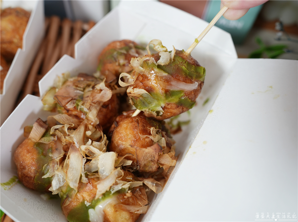【桃園中壢。美食】『板本章魚燒-中壢店』口味多元！美味的傳統散步小點心~ @傻蛋夫妻生活札記