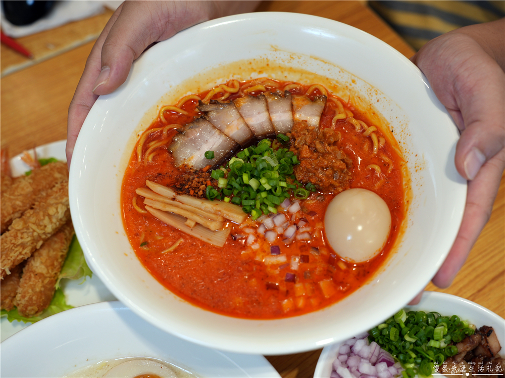 【桃園中壢。美食】『川勝家拉麵』濃香涮嘴！口味、麵條可客制的拉麵專賣店！ @傻蛋夫妻生活札記