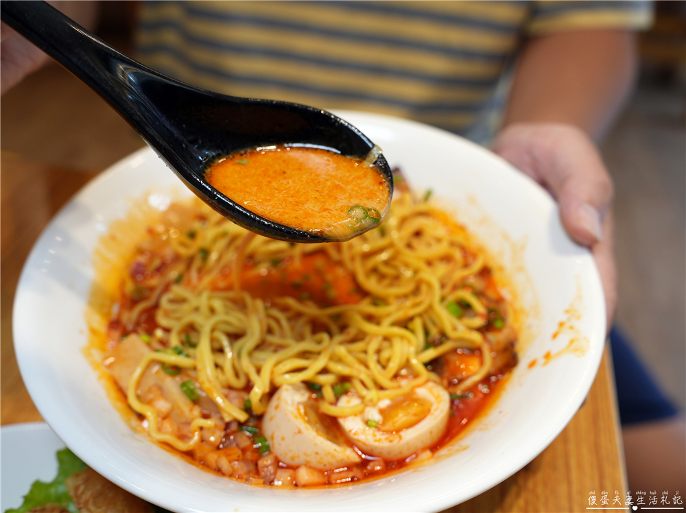 【桃園中壢。美食】『川勝家拉麵』濃香涮嘴！口味、麵條可客制的拉麵專賣店！ @傻蛋夫妻生活札記