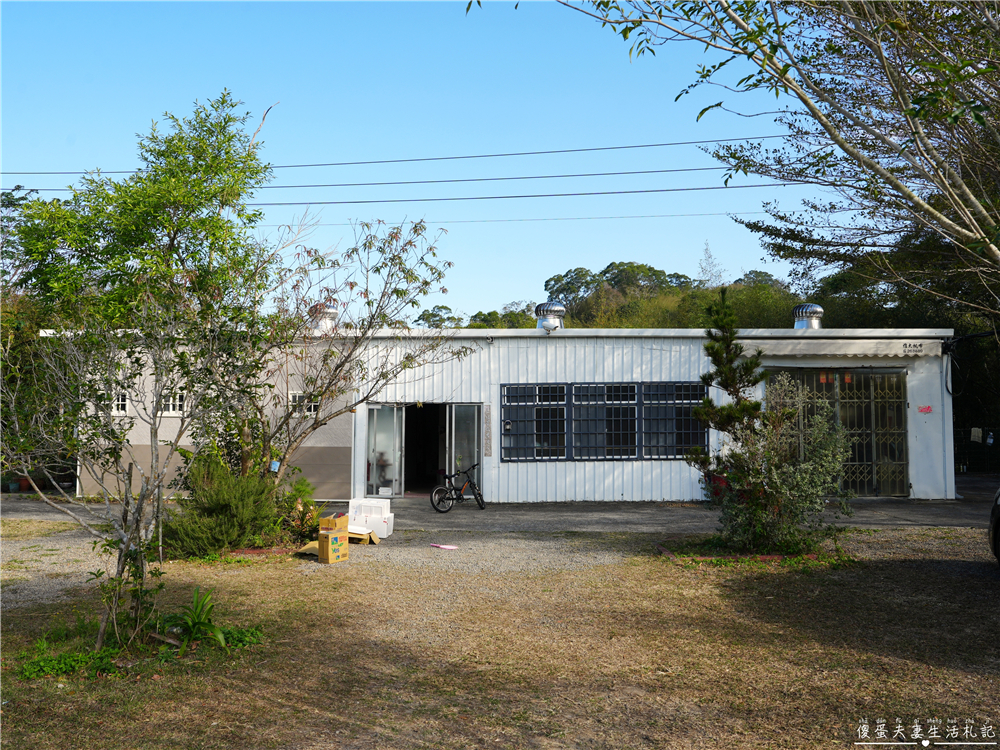 【苗栗頭屋。露營】『微時光露營園區』舒服遼闊！有大草皮與優美夜景的簡單露營區！ @傻蛋夫妻生活札記
