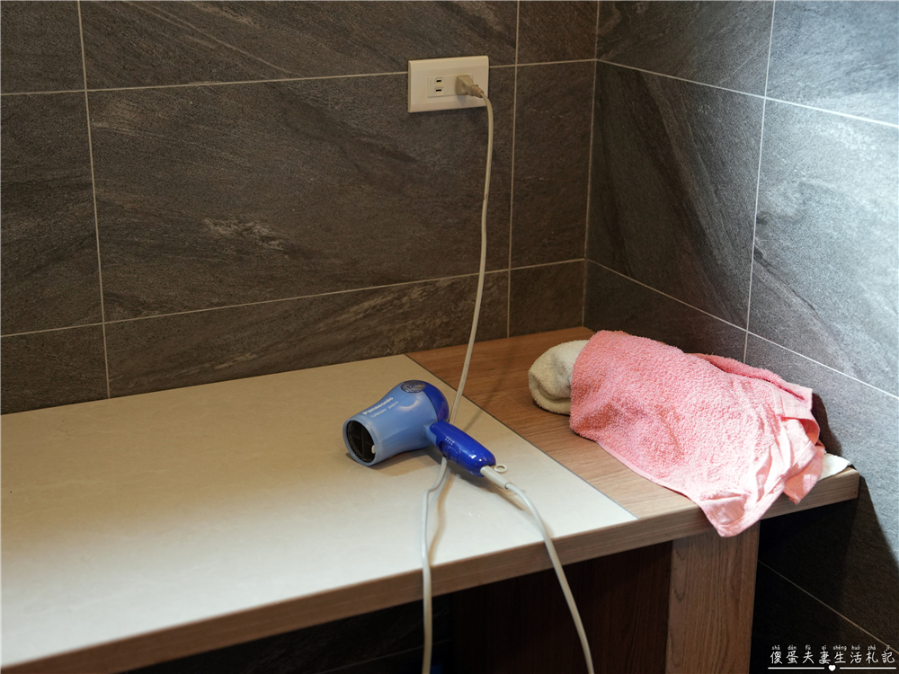 【苗栗頭屋。露營】『微時光露營園區』舒服遼闊!有大草皮與優美夜景的簡單露營區! @傻蛋夫妻生活札記 【苗栗頭屋。露營】『微時光露營園區』舒服遼闊!有大草皮與優美夜景的簡單露營區! @傻蛋夫妻生活札記