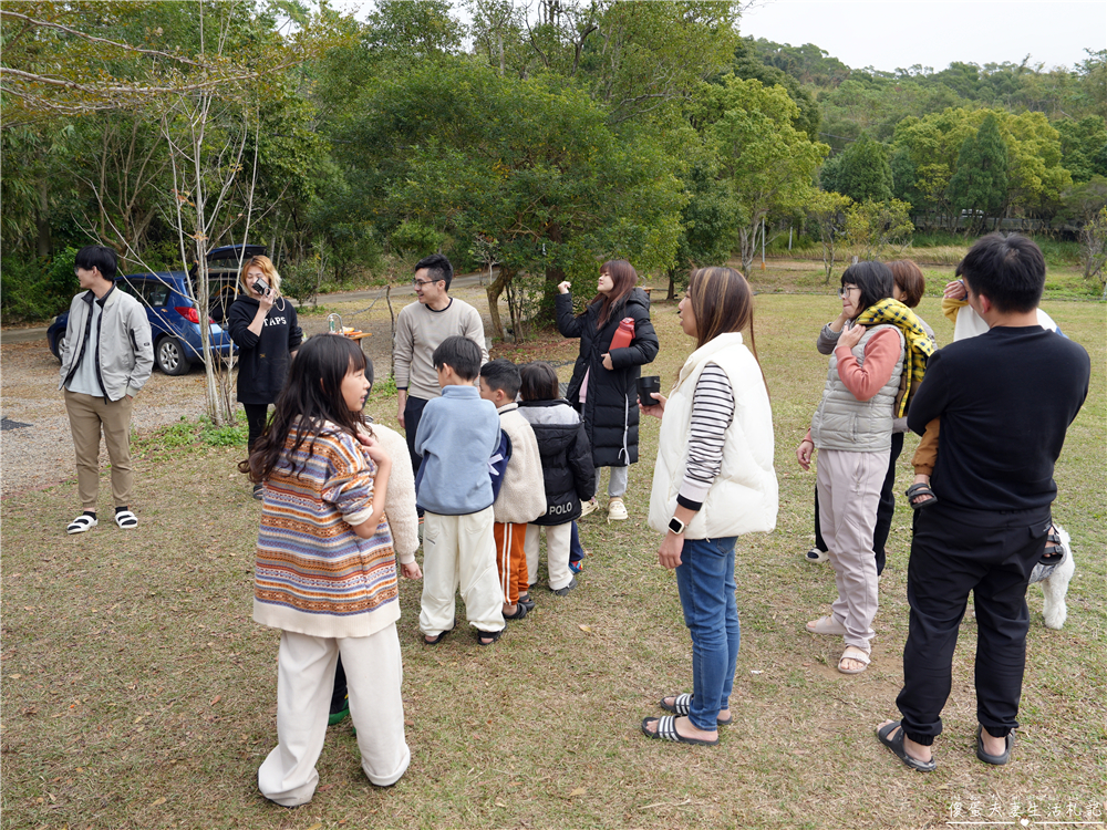 【苗栗頭屋。露營】『微時光露營園區』舒服遼闊！有大草皮與優美夜景的簡單露營區！ @傻蛋夫妻生活札記