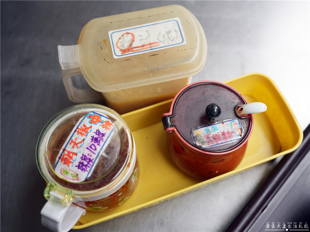 【台中北區。美食】『迷你一口臭豆腐』臭豆腐尬麵線！一中街的超特色臭豆腐麵線吃一波！ @傻蛋夫妻生活札記