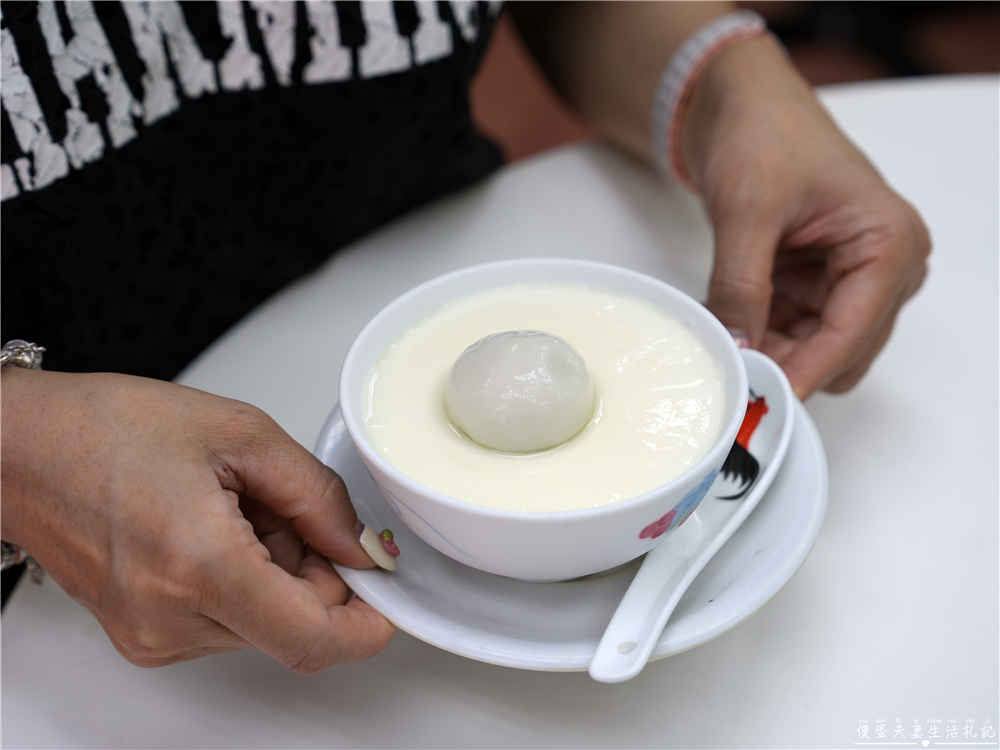 【香港東區。景點】『春秧街』叮叮車穿梭的北角市井風情～體驗最特別的街市魅力！ @傻蛋夫妻生活札記