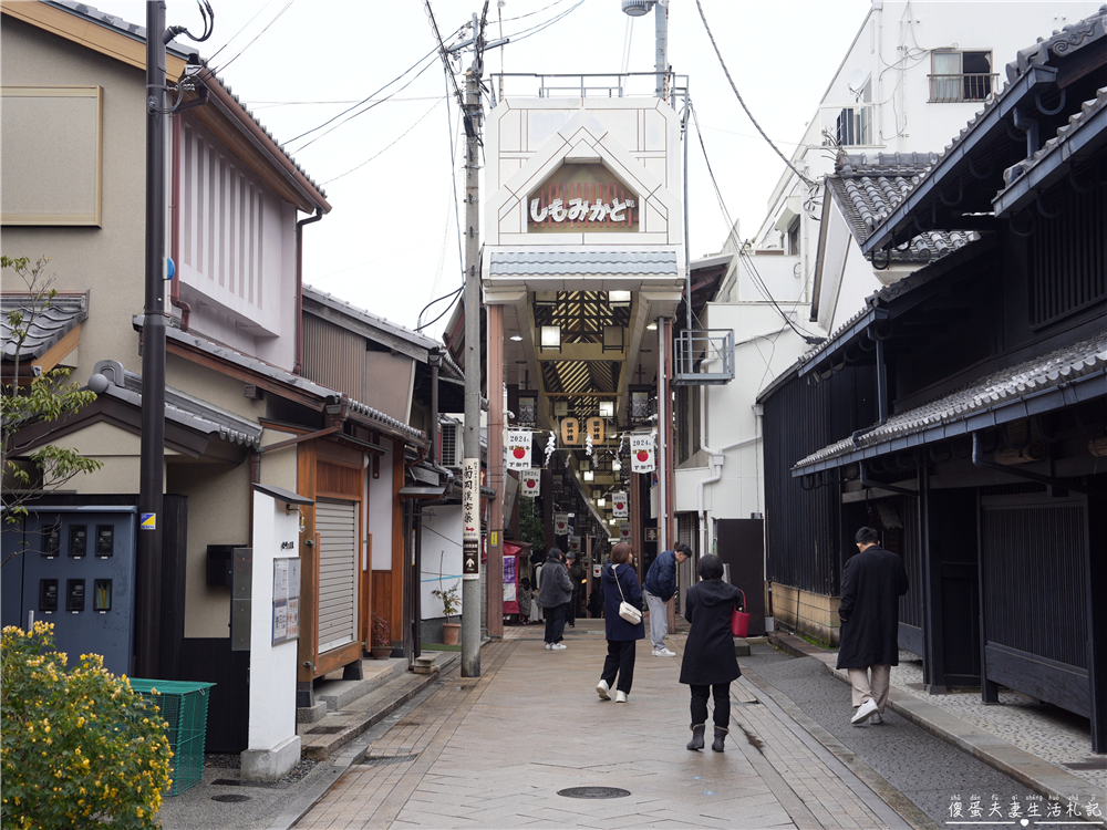 【日本奈良。彙集】『奈良一日遊』奈良公園餵鹿、探訪世界遺產東大寺與餅飯殿町的美食探索行程！ @傻蛋夫妻生活札記