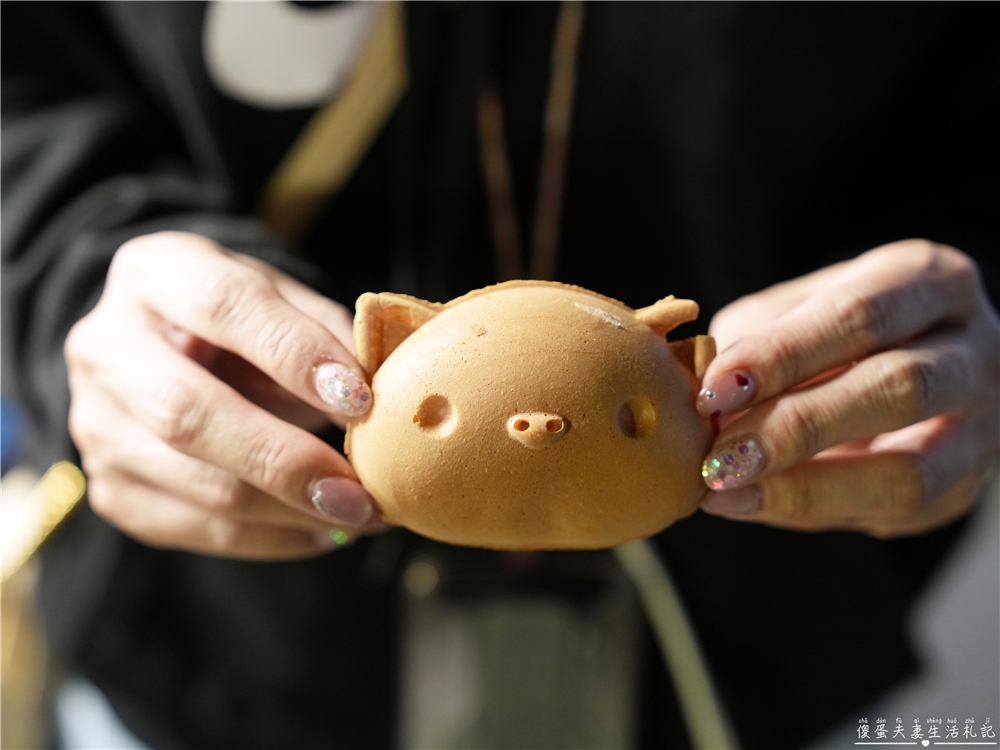 【台中東區。美食】『貓市場一輪燒』口味多元又可愛的貓貓一輪燒！旱溪夜市的美味小點心~ @傻蛋夫妻生活札記