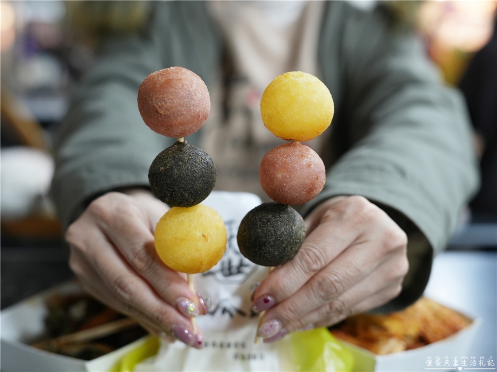 【台中北屯。美食】『厭世地瓜球-台中新一點利店』簡單涮嘴！新一點利黃昏市場的地瓜球小點心~ @傻蛋夫妻生活札記