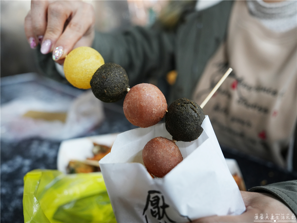 【台中北屯。美食】『厭世地瓜球-台中新一點利店』簡單涮嘴！新一點利黃昏市場的地瓜球小點心~ @傻蛋夫妻生活札記