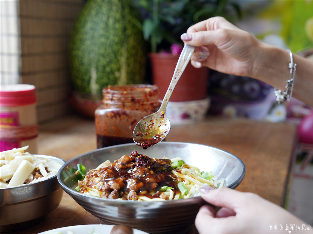 【苗栗頭份。美食】『永安街豬雜麵』在地激推！大份量的高CP值超猛豬雜麵！ @傻蛋夫妻生活札記