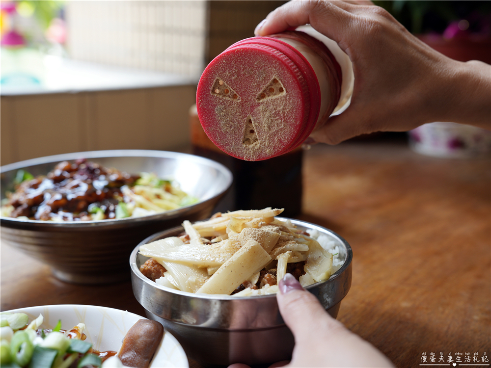 【苗栗頭份。美食】『永安街豬雜麵』在地激推！大份量的高CP值超猛豬雜麵！ @傻蛋夫妻生活札記