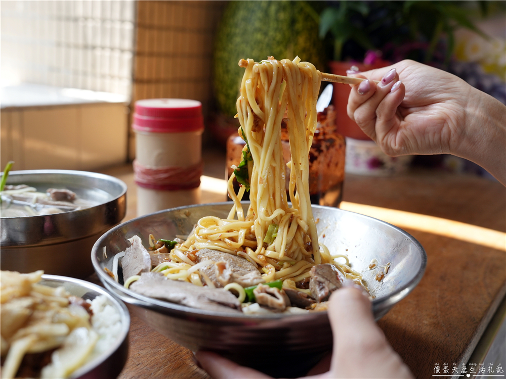 【苗栗頭份。美食】『永安街豬雜麵』在地激推！大份量的高CP值超猛豬雜麵！ @傻蛋夫妻生活札記