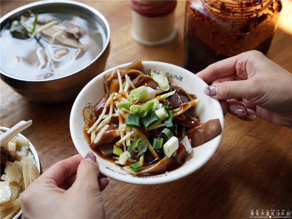 【苗栗頭份。美食】『永安街豬雜麵』在地激推！大份量的高CP值超猛豬雜麵！ @傻蛋夫妻生活札記