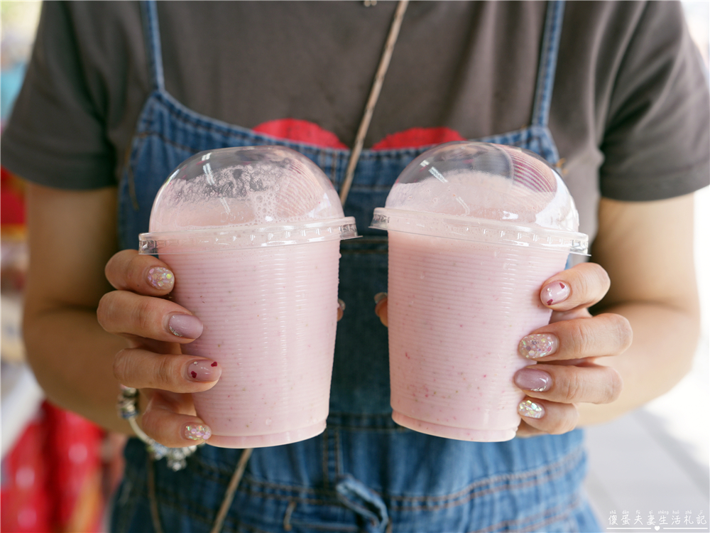 【苗栗公館。景點】『草莓嘎樂園』乾淨的高架草莓園~還有最夯白草莓可現場採摘！ @傻蛋夫妻生活札記