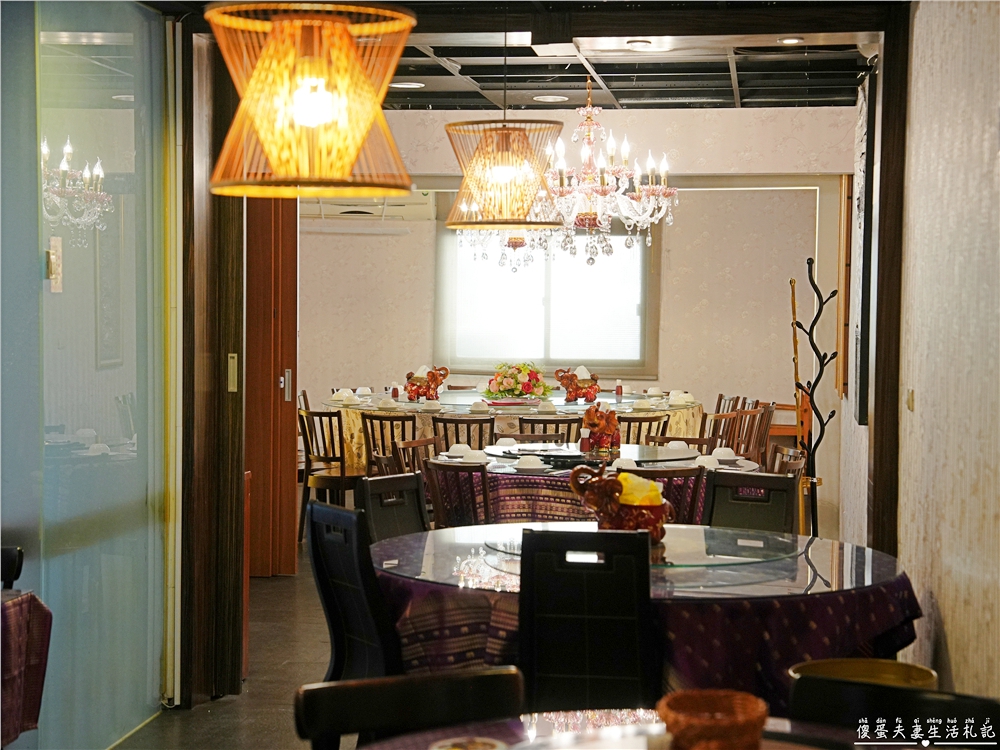 【台中西區。美食】『曼谷皇朝泰式料理』口味好吃，免服務費~套餐、合菜再享九折優惠！擁有大型私人包廂的台中老字號泰式料理！ @傻蛋夫妻生活札記