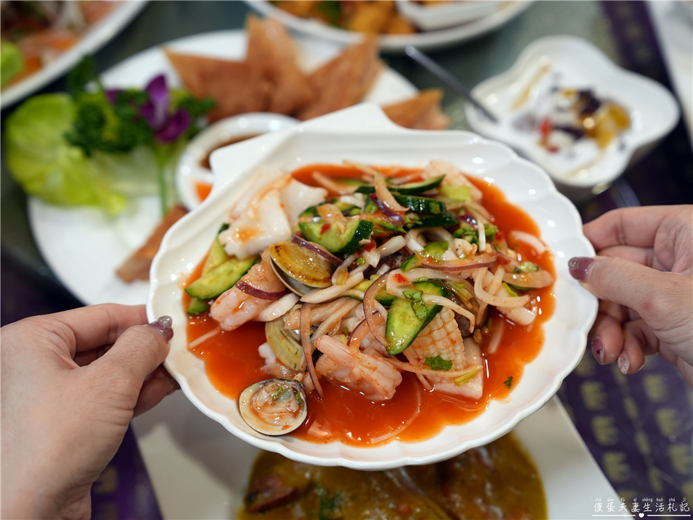 【台中西區。美食】『曼谷皇朝泰式料理』口味好吃，免服務費~套餐、合菜再享九折優惠！擁有大型私人包廂的台中老字號泰式料理！ @傻蛋夫妻生活札記