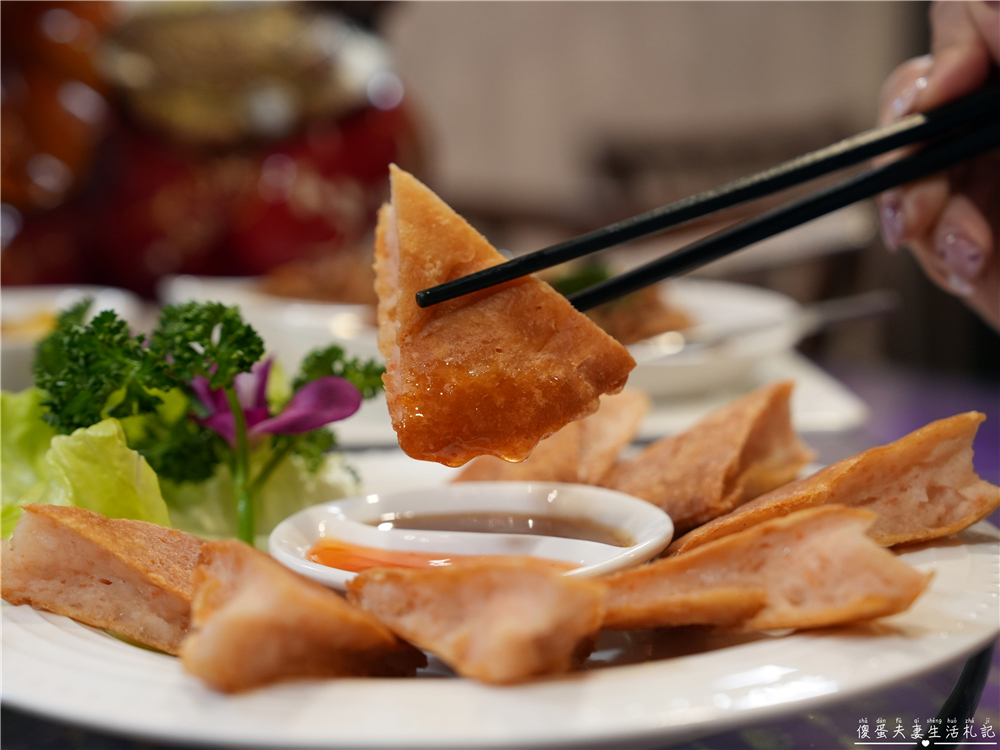 【台中西區。美食】『曼谷皇朝泰式料理』口味好吃，免服務費~套餐、合菜再享九折優惠！擁有大型私人包廂的台中老字號泰式料理！ @傻蛋夫妻生活札記