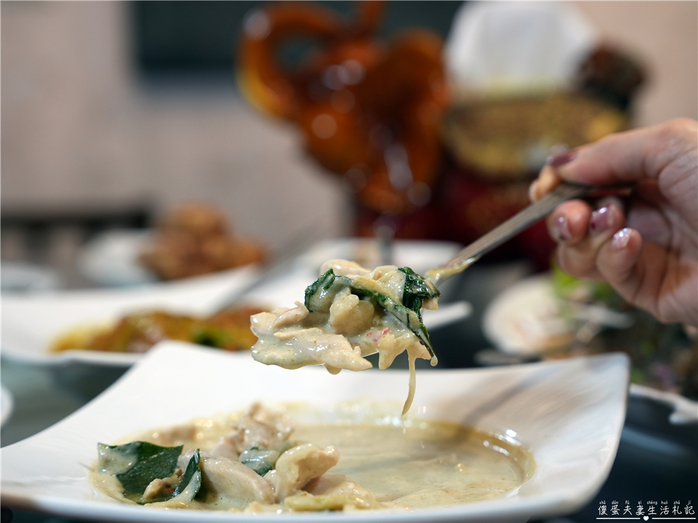 【台中西區。美食】『曼谷皇朝泰式料理』口味好吃，免服務費~套餐、合菜再享九折優惠！擁有大型私人包廂的台中老字號泰式料理！ @傻蛋夫妻生活札記