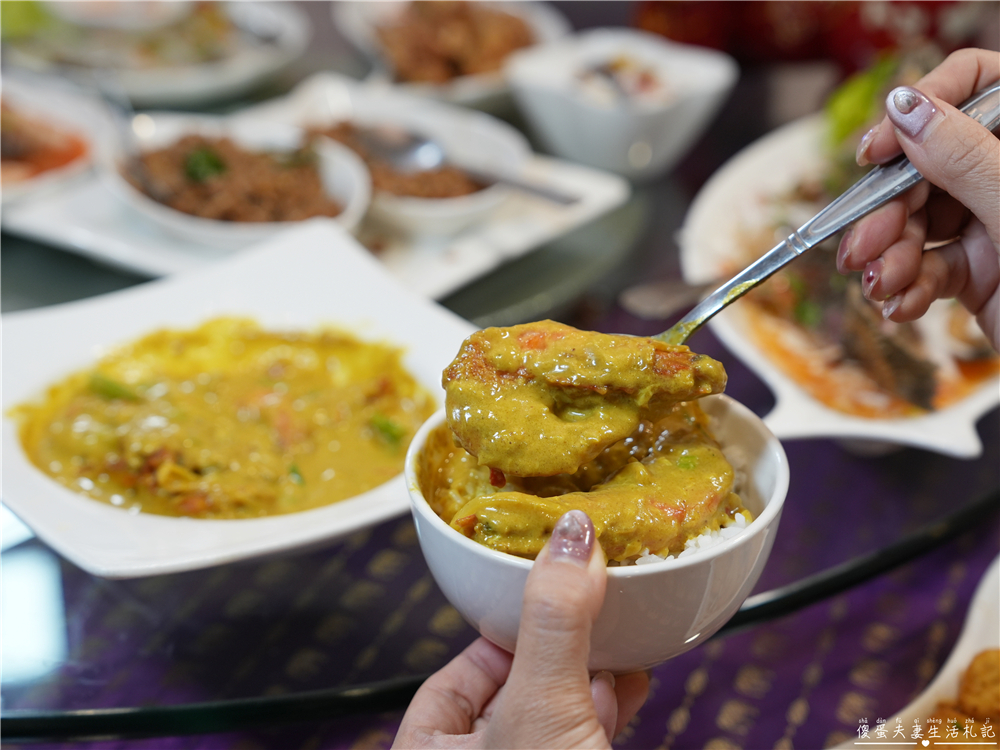 【台中西區。美食】『曼谷皇朝泰式料理』口味好吃，免服務費~套餐、合菜再享九折優惠！擁有大型私人包廂的台中老字號泰式料理！ @傻蛋夫妻生活札記