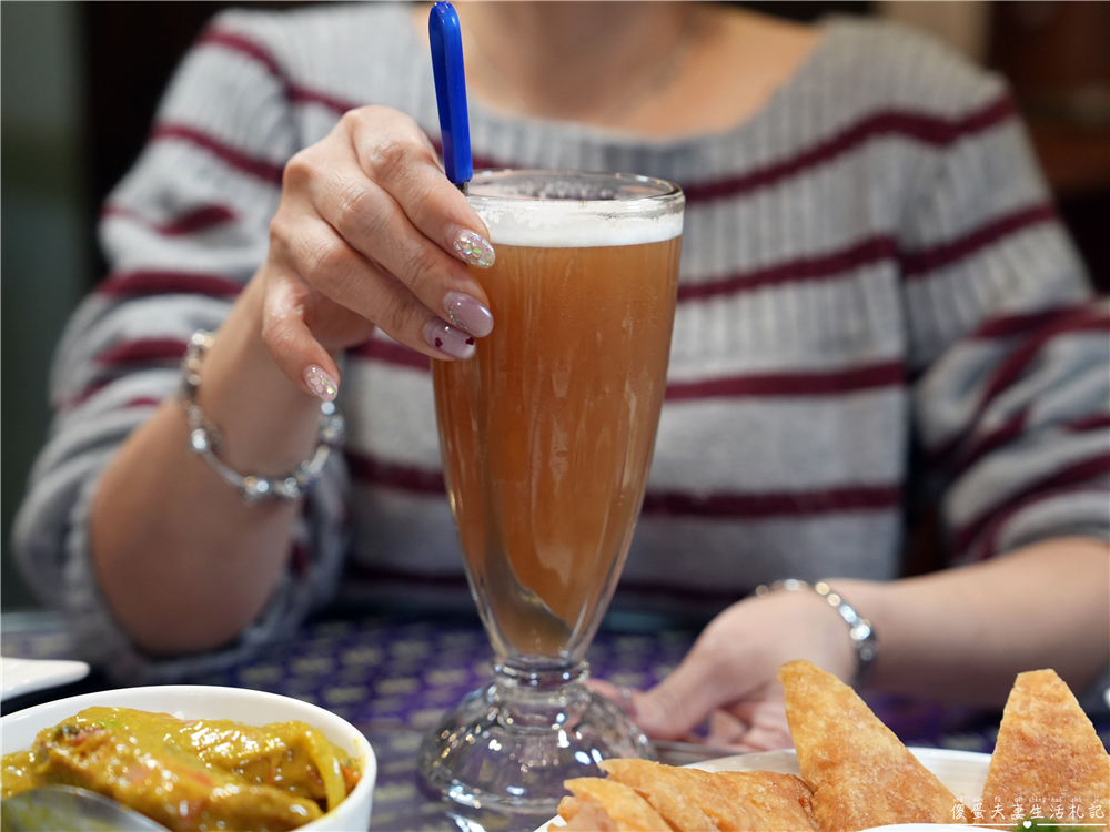 【台中西區。美食】『曼谷皇朝泰式料理』口味好吃，免服務費~套餐、合菜再享九折優惠！擁有大型私人包廂的台中老字號泰式料理！ @傻蛋夫妻生活札記