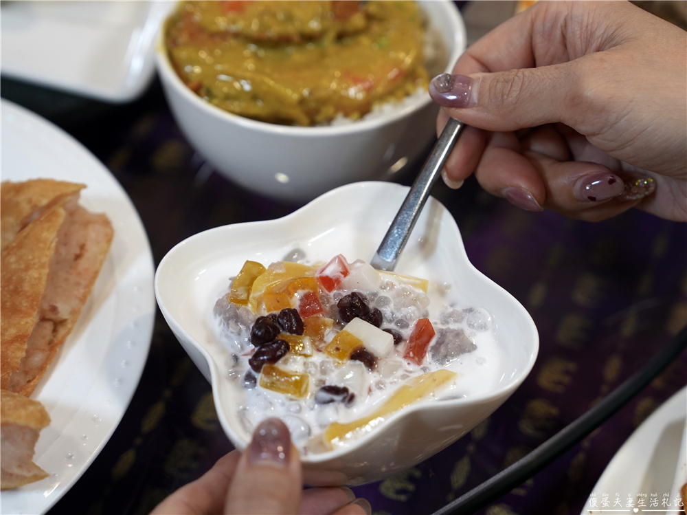 【台中西區。美食】『曼谷皇朝泰式料理』口味好吃，免服務費~套餐、合菜再享九折優惠！擁有大型私人包廂的台中老字號泰式料理！ @傻蛋夫妻生活札記