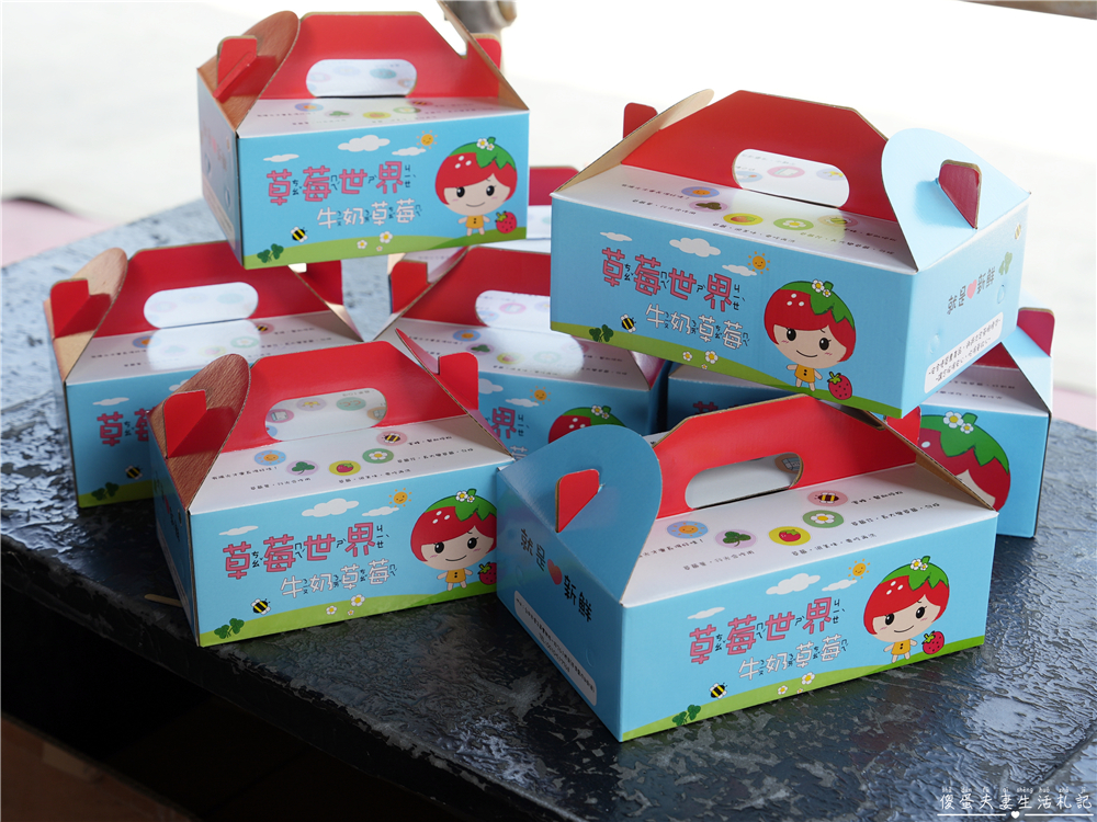 【台中潭子。景點】『草莓世界』不用跑苗栗！台中也有超大型草莓園！ @傻蛋夫妻生活札記