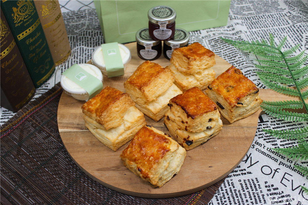 【台中西區。美食】『Creammm.t 』唯美系甜點！超夢幻玫瑰造型檸檬塔底加~~ @傻蛋夫妻生活札記