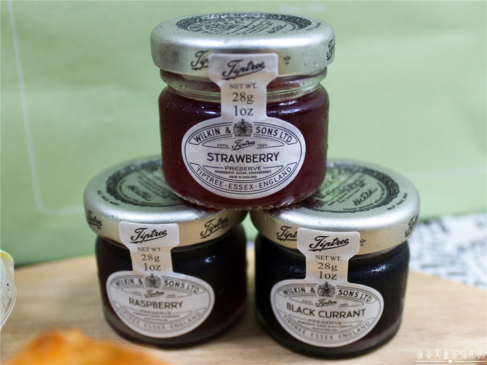 【台中西區。美食】『Creammm.t 』唯美系甜點!超夢幻玫瑰造型檸檬塔底加~~ @傻蛋夫妻生活札記 【台中西區。美食】『Creammm.t 』唯美系甜點!超夢幻玫瑰造型檸檬塔底加~~ @傻蛋夫妻生活札記