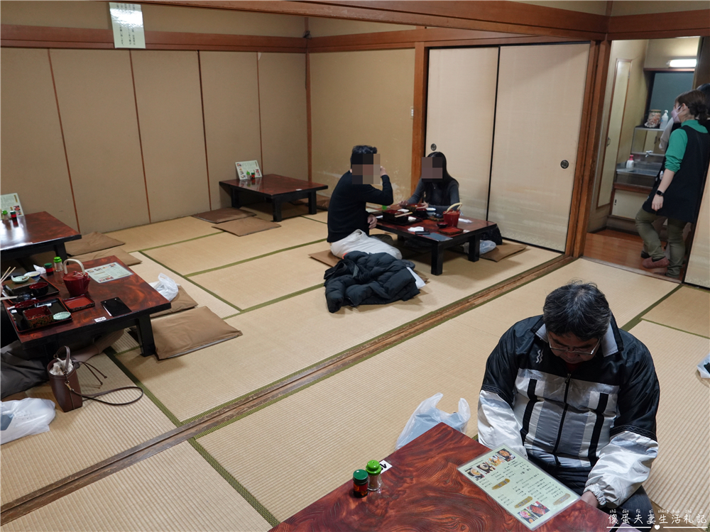 【日本千葉。美食】『近江屋』百年炭火鰻魚飯老舖！成田山表參道的職人滋味~ @傻蛋夫妻生活札記