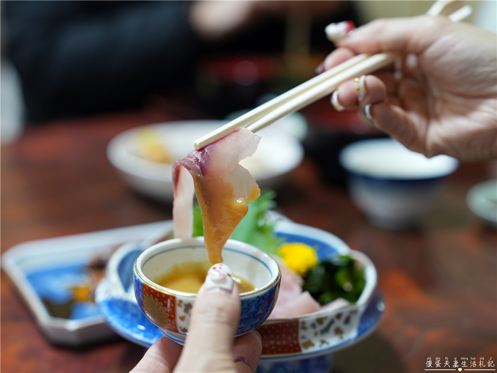 【日本千葉。美食】『近江屋』百年炭火鰻魚飯老舖！成田山表參道的職人滋味~ @傻蛋夫妻生活札記