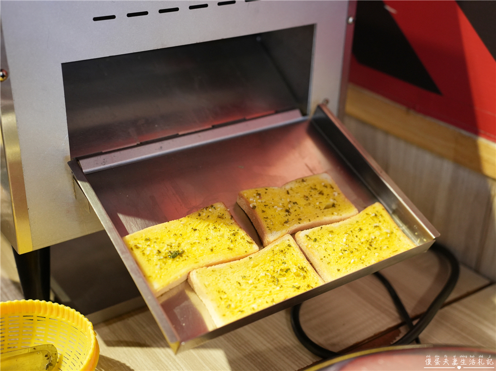 【桃園中壢。美食】『有煎平價牛排』小資最愛！180元起就可以爽吃自助吧！ @傻蛋夫妻生活札記