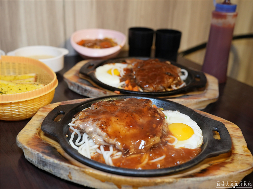 【桃園中壢。美食】『有煎平價牛排』小資最愛！180元起就可以爽吃自助吧！ @傻蛋夫妻生活札記