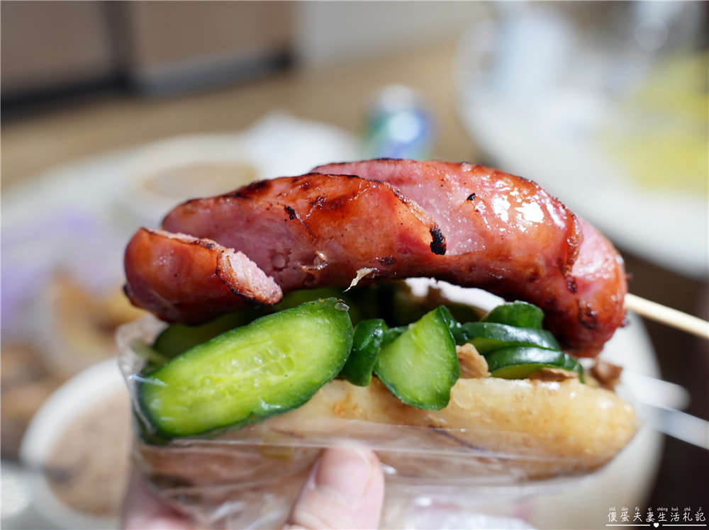 【新北汐止。美食】『大腸包小腸』涮嘴多汁！中興路商圈夜市的超夯大腸包小腸！ @傻蛋夫妻生活札記